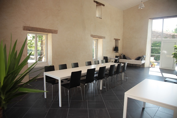 Salle en location avec acc�s internet par wifi.