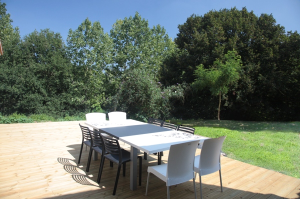Louer votre salle avec terrasse pour r�union en ext�rieur.